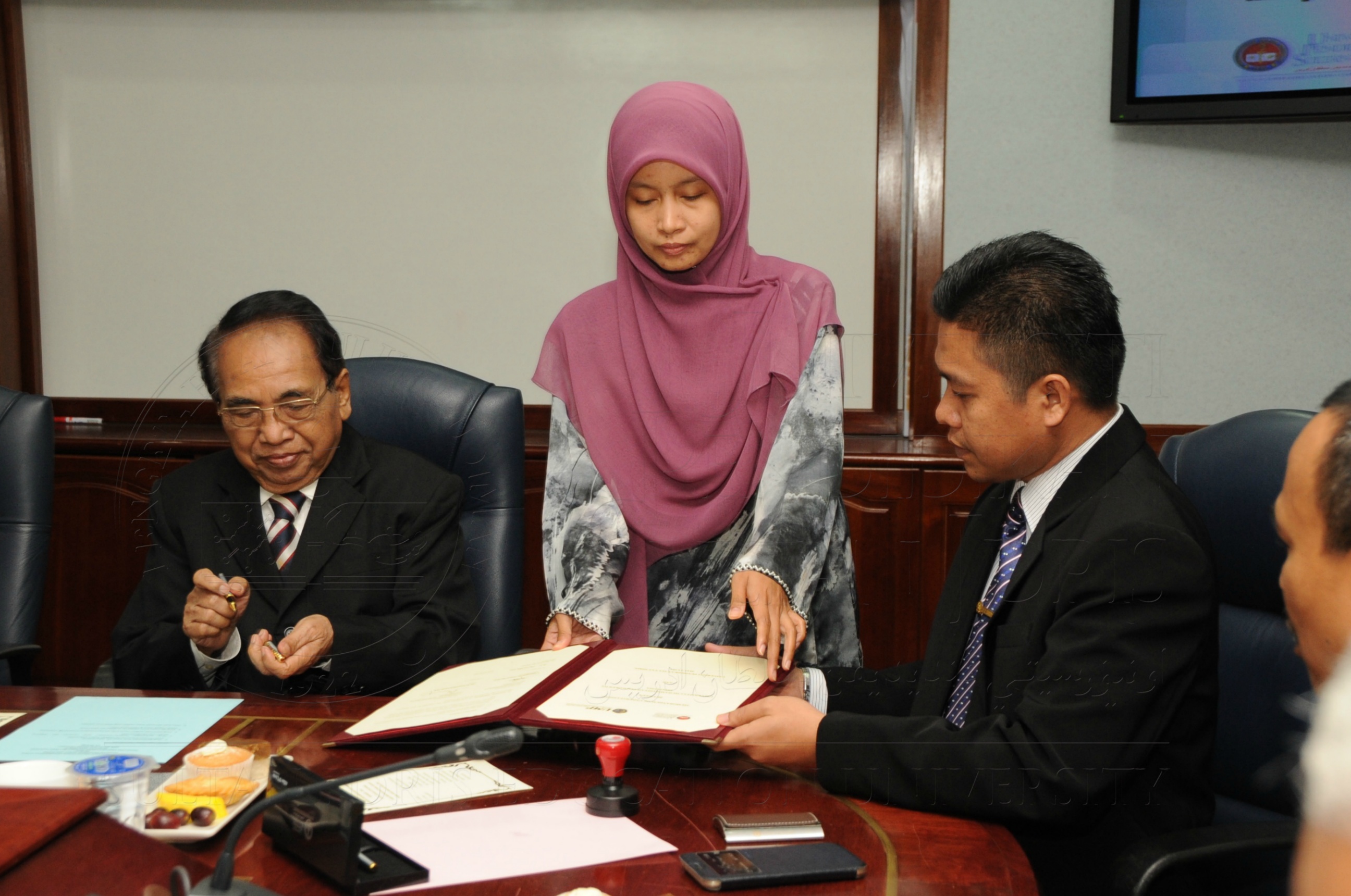 PRO16 6 Mou HAS 7882